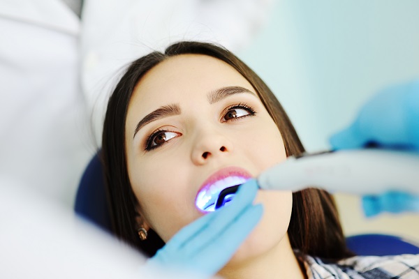 What Is Dental Laser Teeth Whitening?